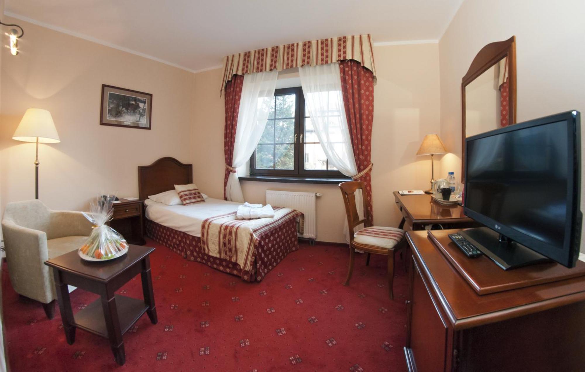 Hotel Żubrówka Spa&Wellness Białowieża Habitación foto